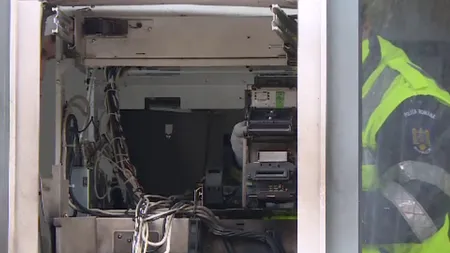 Ultima găselniţă a hoţilor pentru a fura bani din bancomate