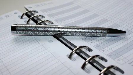 Calculator ovulaţie. Cum să îţi calculezi perioada fertilă inclusiv pentru ciclu neregulat
