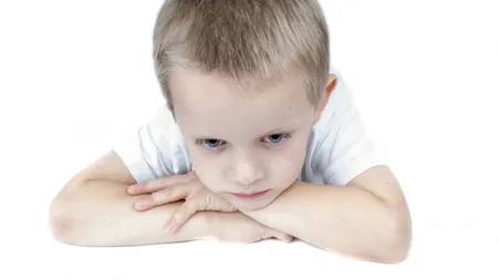 Ai un copil plângăcios? Iată cum îl dezveţi