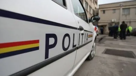 Doi bărbaţi, suspectaţi de cămătărie şi şantaj, au fost prinşi în flagrant de poliţişti