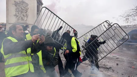 Vestele Galbene, Macron a vorbit despre morţii de la începutul crizei: În cele mai multe cazuri au fost victimele prostiei umane