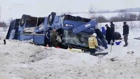 Cel puţin 7 morţi şi 32 de răniţi, dintre care majoritatea copii, în urma unui accident rutier în Rusia