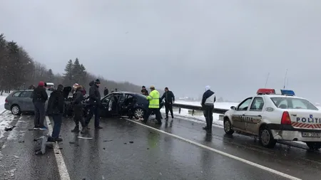 Accident cu şase victime în Suceava, provocat de un şofer care transmitea live pe Facebook