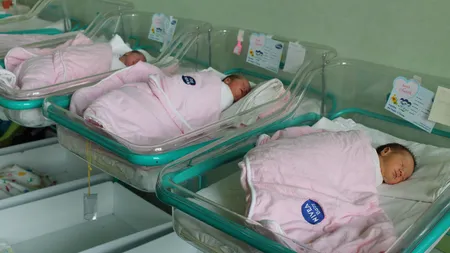 Anul trecut în România s-au născut mai puţini copii români decât în Diaspora