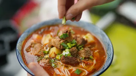 REŢETA ZILEI: Ciorbă cu carne de vită