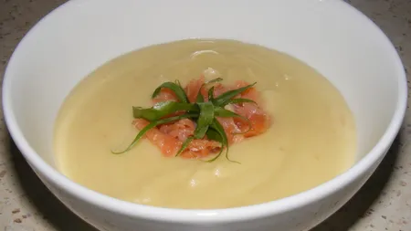 Supa crema de somon afumat