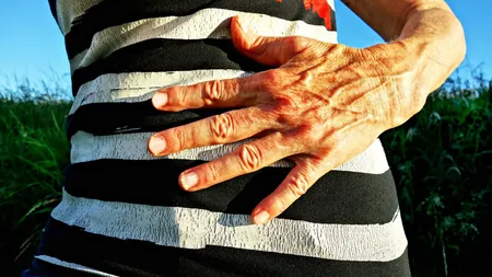 Infecţie urinară: Cauze, simptome, tratament şi prevenire. Când trebuie să mergi urgent la medic