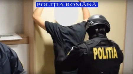 Tâlharul care a jefuit o sală de jocuri din Cluj a fost prins. Poliţiştii l-au recunoscut după haine