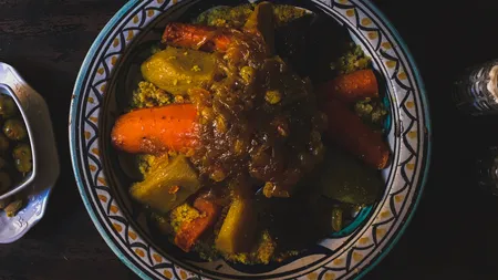 Mâncare de castraveţi muraţi cu carne de porc