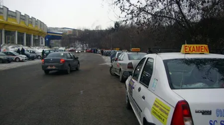 Vrei să faci şcoala de şoferi în 2019? Viitorii şoferi obţin mai uşor permisul de conducere