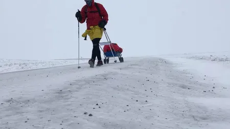 Tibi Uşeriu, scos din concurs cu degerături şi dus cu elicopterul la spital. 