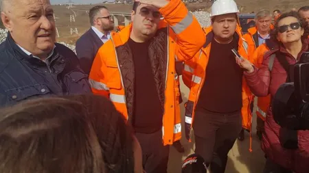 Ce a făcut ministrul Transporturilor în timpul protestului faţă de lipsa autostrăzilor în România