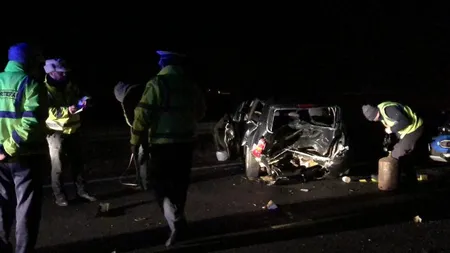 Accident în Teleorman. DOI MORŢI după ce două maşini şi un TIR s-au ciocnit