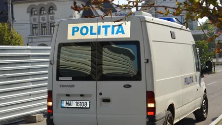 Spargere la bancă, în Târgu Jiu. Hoţii au reuşit să dărâme un perete şi să oprească alarma