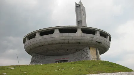 Orori care au rezistat timpului. Cele mai ciudate monumente ale erei comuniste, rămase încă în picioare GALERIE FOTO