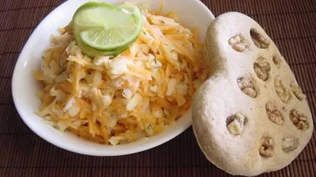 REŢETA ZILEI: Salată de mere şi morcov