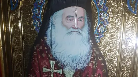 MINUNE la Mănăstirea Petru Vodă din Neamţ: curge mir din icoana părintelui Iustin Pârvu