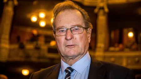 Un fost ministru a murit. A devenit primul civil numit la conducerea Serviciului de Informaţii