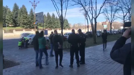 Protest cu scandal în faţa Ministerului Justiţiei VIDEO
