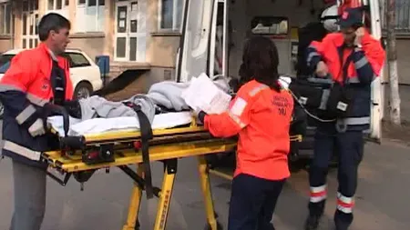 Adolescent intoxicat cu monoxid de carbon în timp ce făcea baie