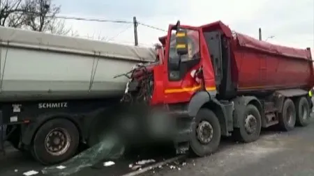 Accident cu două camioane pe DN73 pe sensul de mers Câmpulung - Piteşti