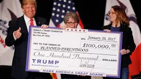 Donald Trump donează un sfert din salariul său anual