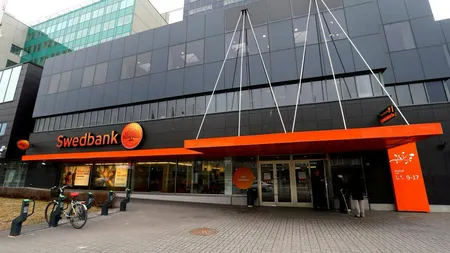 Şefa Swedbank, dată afară şi acuzată de spălare de bani. Ar fi vorba despre 4,3 miliarde dolari