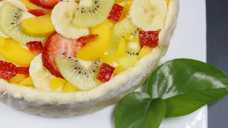 Tort diplomat cu fructe