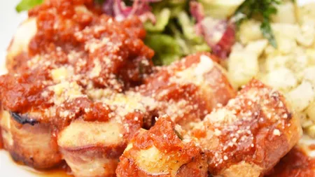 Chiftelute in bacon
