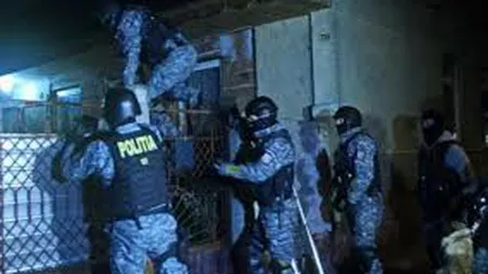 Percheziţii în Brăila la persoane suspectate de furturi din locuinţe