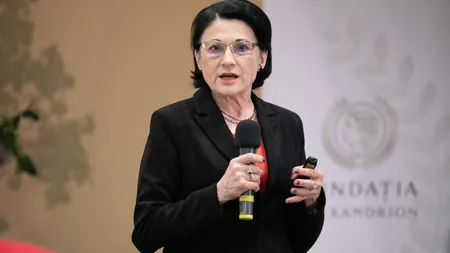 Ecaterina Andronescu a prezentat la Dezbaterile de la Sinaia propunerile sale pentru modificarea Legii Educaţiei