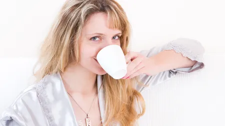 Obiceiuri rele care îţi fac bine. De ce e bine să amâni câteodată lucrurile pe care le ai de făcut