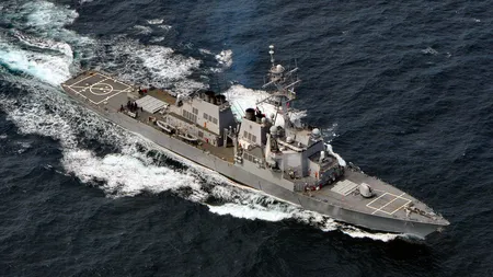 Rusia supraveghează distrugătorul american USS Ross care deţine rachete de croazieră Tomahawk