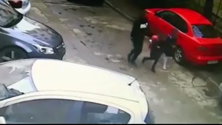 Fetiţă tâlhărită în plină stradă de un recidivist, la Iaşi VIDEO