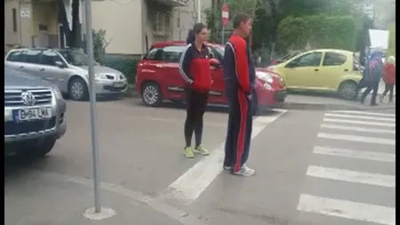 Fata lui Marius Lăcătuş, probleme în trafic cu POLIŢIA. Alexandra a rămas fără plăcuţele de înmatriculare VIDEO