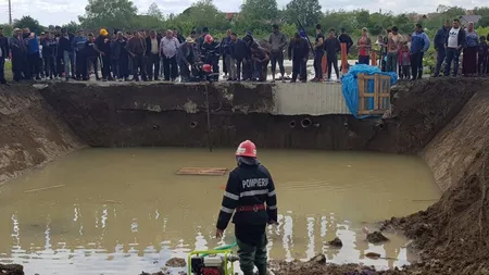 Doi copii, frate şi soră, au murit înecaţi într-o groapă plină cu apă, în Dâmboviţa