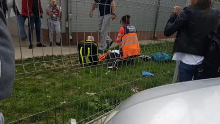 Elev de 14 ani, bătut la şcoală de mai mulţi tineri, între care şi un coleg