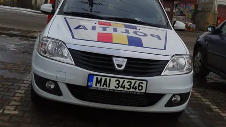 Un băiat de 12 ani a fost înjunghiat pe stradă de alţi trei copii