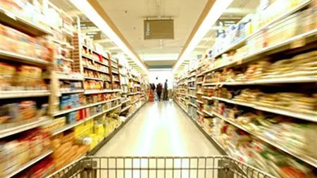 Români înşelaţi cu produse de proastă calitate. Ce a descoperit Protecţia Consumatorilor în supermarketuri