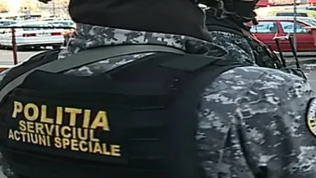 Focuri de armă pentru prinderea unui bărbat violent. Un luptător SAS a fost atacat cu o şurubelniţă