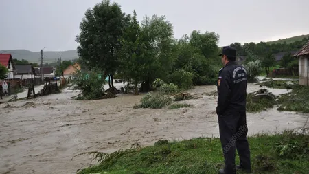 COD ROŞU de furtună, urmat de cod roşu de inundaţii