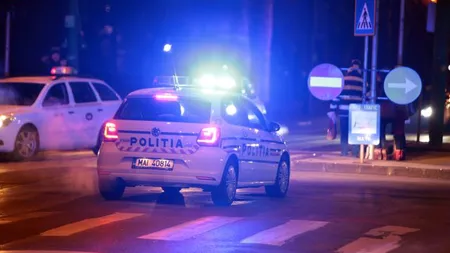 Patru poliţişti şi un jandarm, bătuţi şi ameninţaţi de mai mulţi petrecăreţi beţi