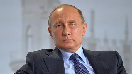 Vladimir Putin a căzut pe covorul roşu. Imagini unice cu liderul de la Kremlin VIDEO