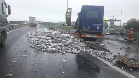 TIR cu bere răsturnat la autostradă