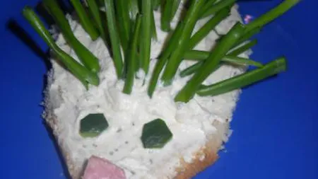 Sandwich cu cremă de brânză