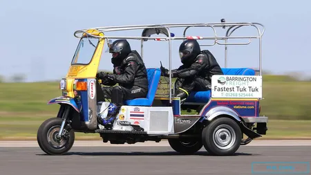 Cursă insolită, care a intrat în Cartea Recordurilor. Un tuk-tuk a gonit cu 119 km la oră VIDEO