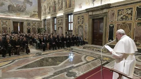 Papa Francisc le-a adus un omagiu jurnaliştilor care au murit în timp ce îşi făceau meseria