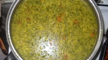 REŢETĂ DE SEZON: Ciorbă de salată