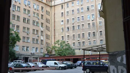 Lift cu persoane, căzut în gol la Poliţia Capitalei