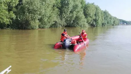 Incident teribil în Ialomiţa. Un tânăr de 18 ani a intrat în apele braţului Borcea şi nu a mai iesit. Autorităţile sunt în alertă